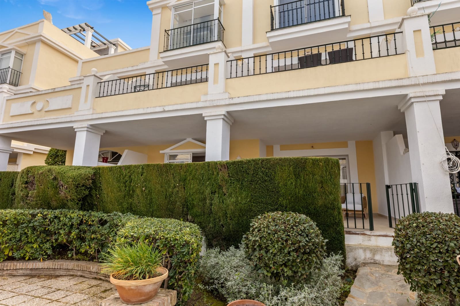 3 chambre Appartement à vendre à Nueva Andalucia avec piscine garage - 639 000 € (Ref: 9669944)