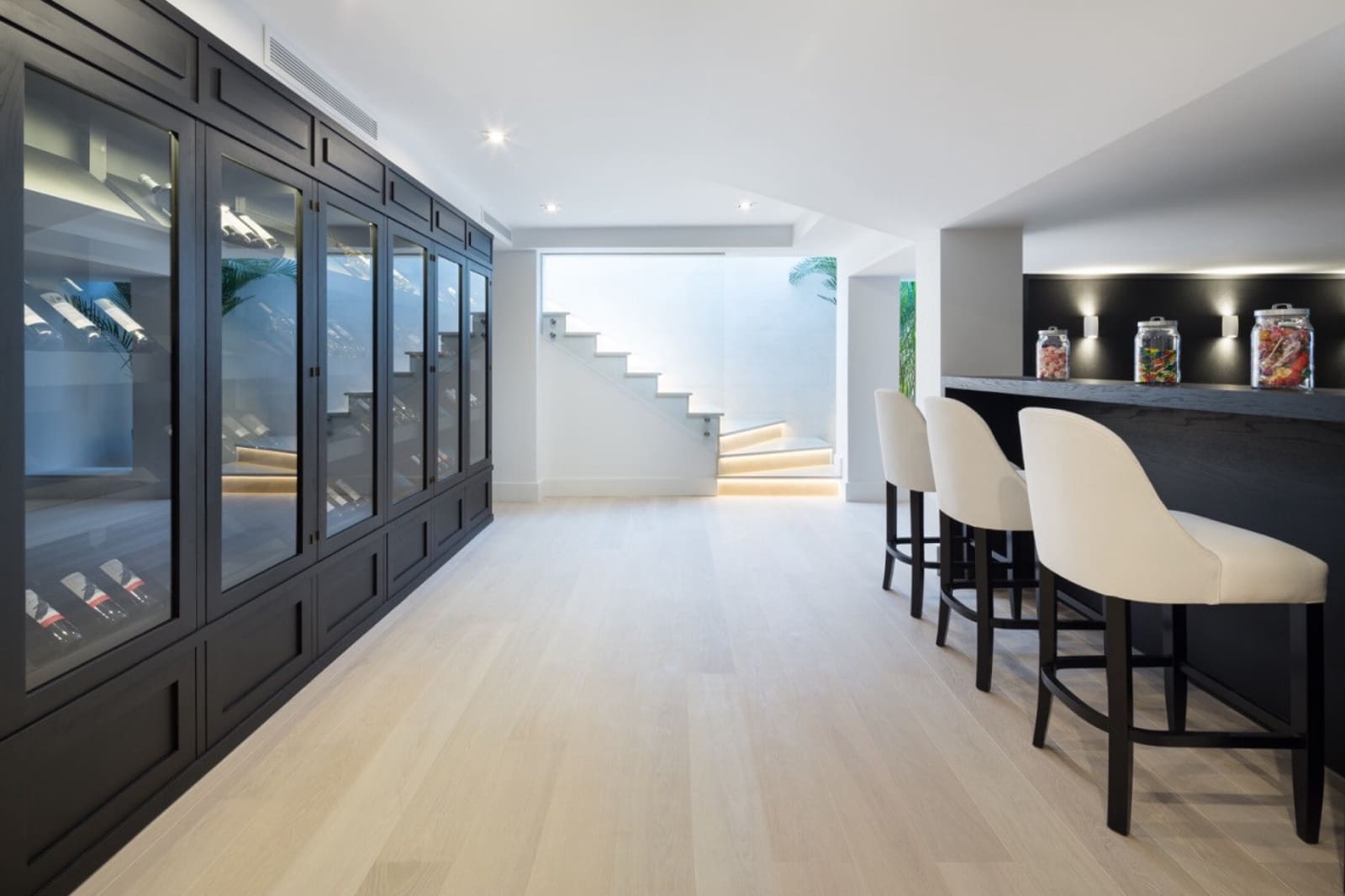 5 chambre Villa/Maison à vendre à Nueva Andalucia avec piscine garage - 4 495 000 € (Ref: 9673827)