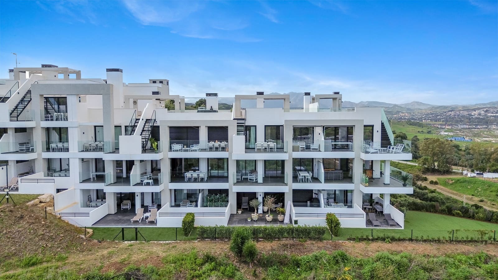 3 slaapkamer Appartement te koop in Mijas met zwembad garage - € 449.000 (Ref: 9686008)