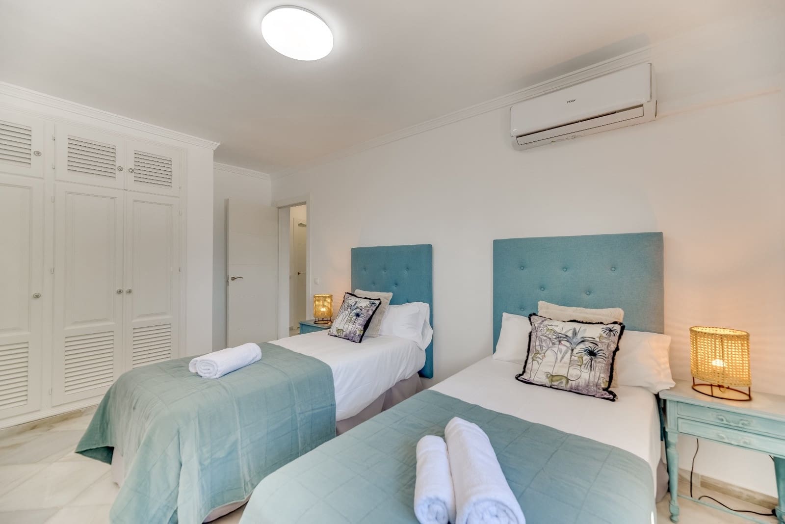 4 bedroom Villa for sale in Nueva Andalucia with pool garage - € 1,300,000 (Ref: 9690031)