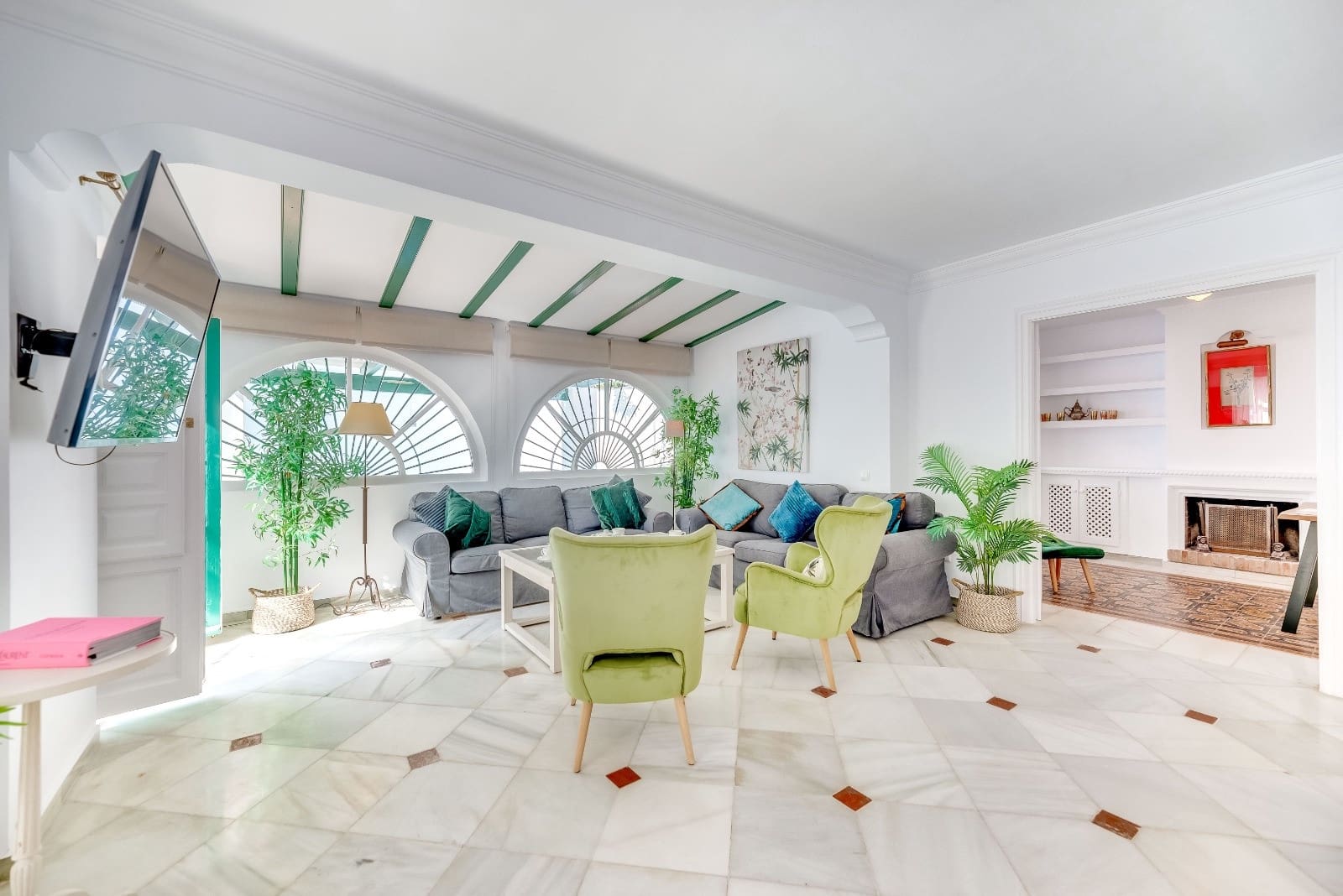 4 bedroom Villa for sale in Nueva Andalucia with pool garage - € 1,300,000 (Ref: 9690031)