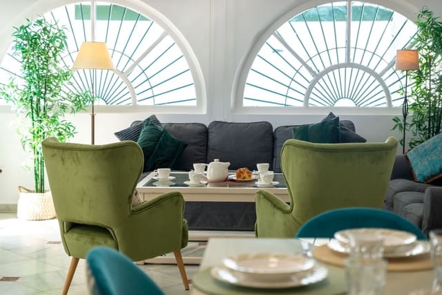 Chalet de 4 habitaciones en Nueva Andalucia, Marbella en venta con piscina garaje - 1.300.000 € (Ref: 9690031)