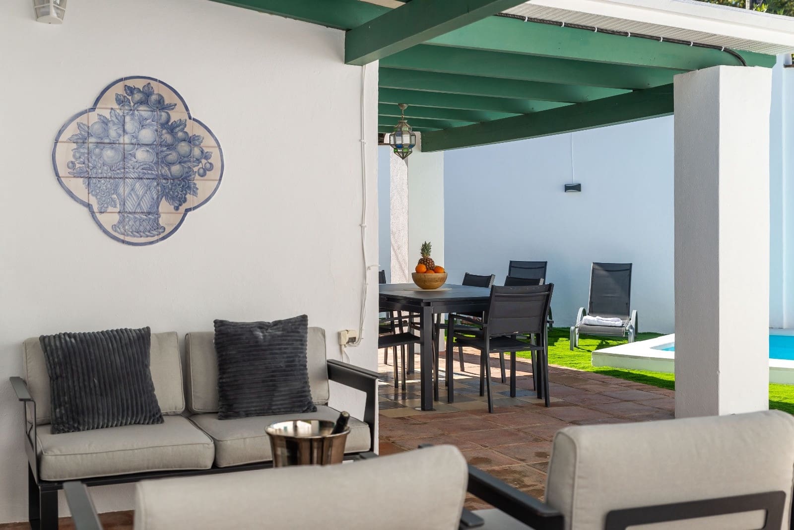 4 bedroom Villa for sale in Nueva Andalucia with pool garage - € 1,300,000 (Ref: 9690031)