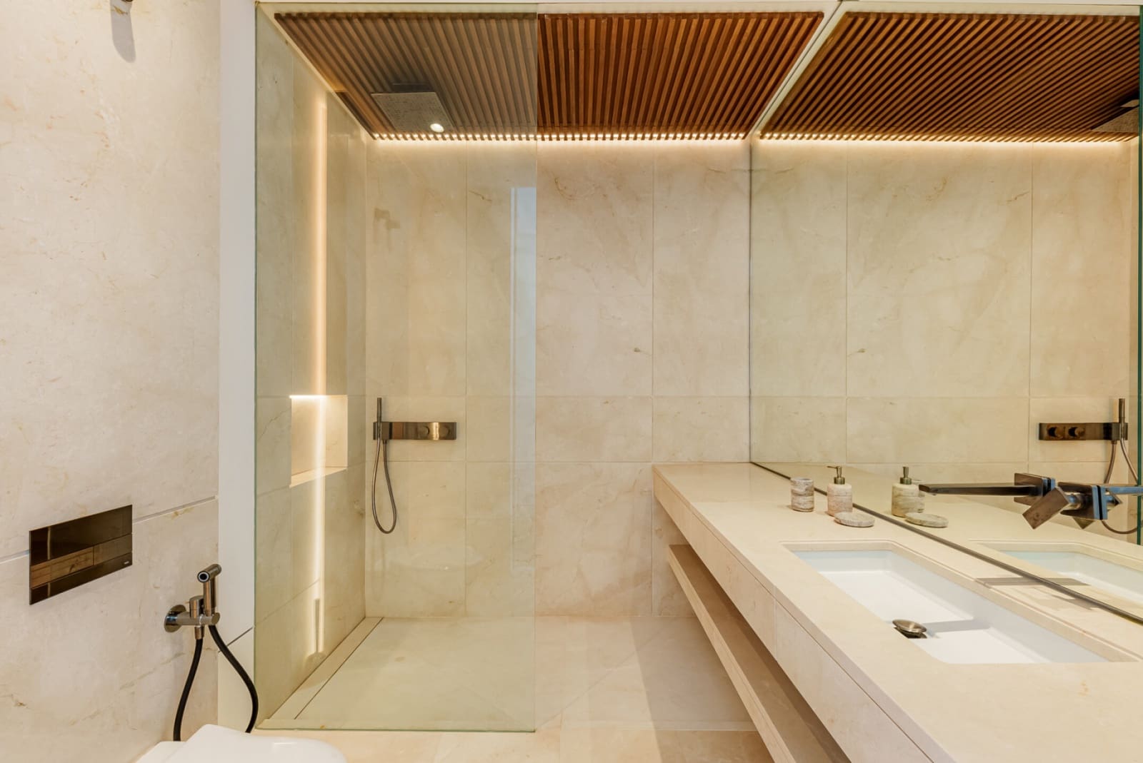 8 makuuhuone Huvila myytävänä paikassa Benahavis mukana uima-altaan 
autotalli - 18 650 000 € (Ref: 9714506)