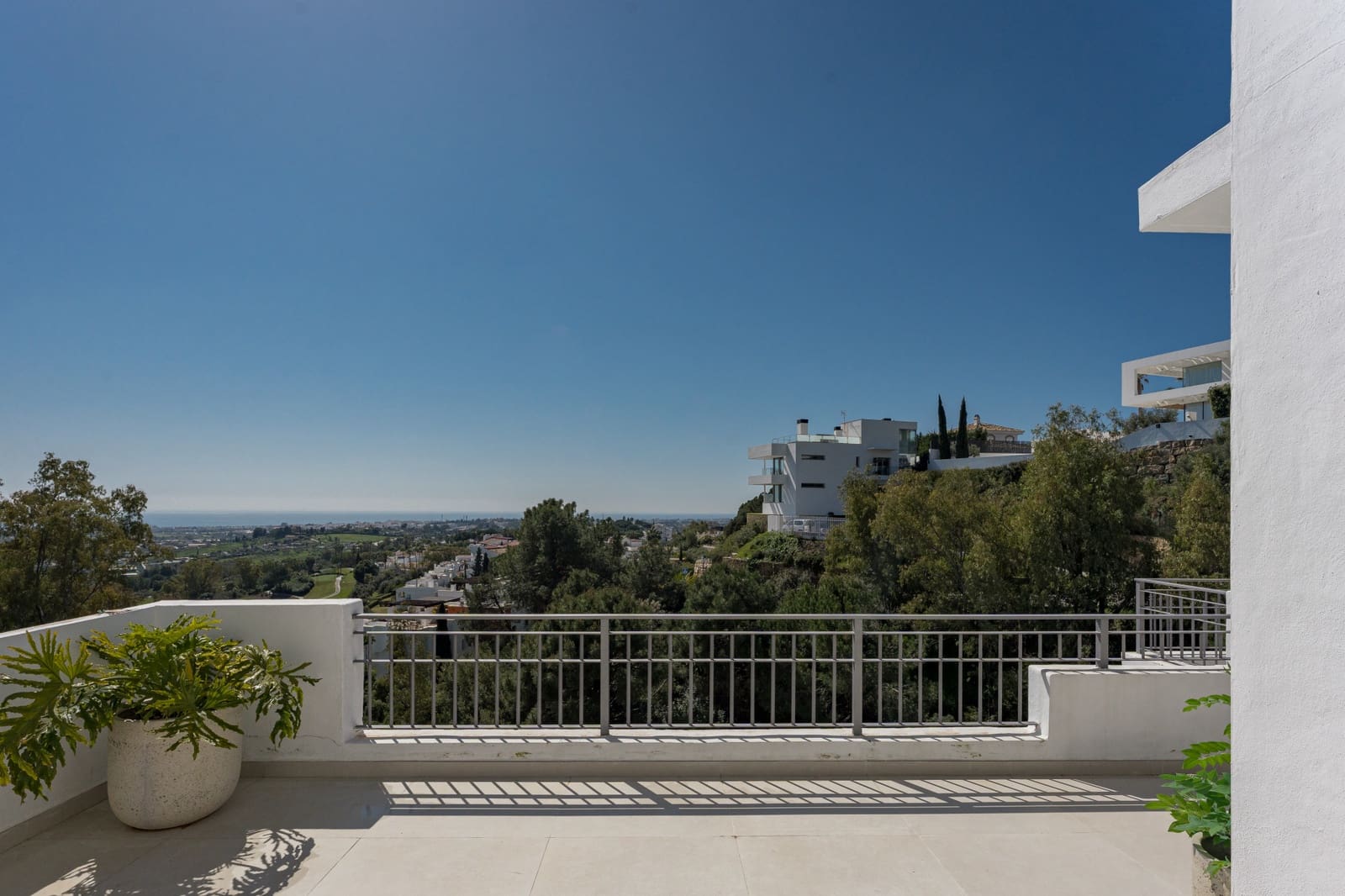 3 slaapkamer Penthouse te koop in La Quinta met zwembad garage - € 1.495.000 (Ref: 9755330)