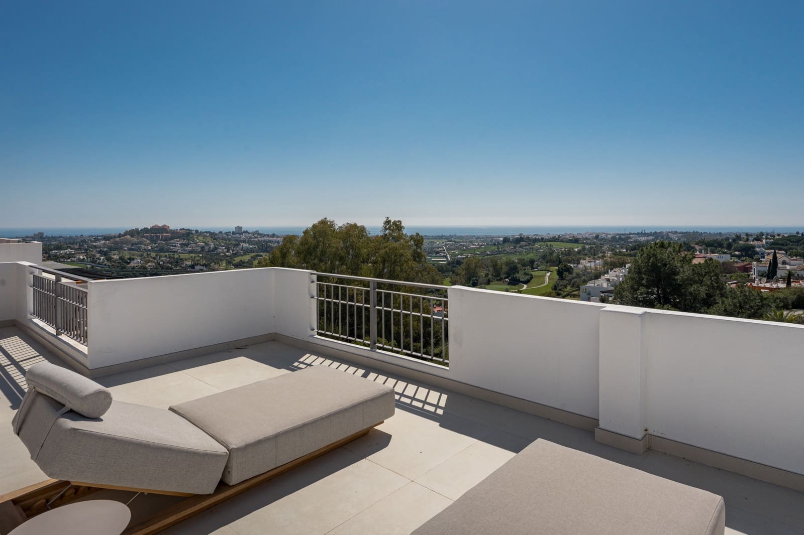 3 slaapkamer Penthouse te koop in La Quinta met zwembad garage - € 1.495.000 (Ref: 9755330)