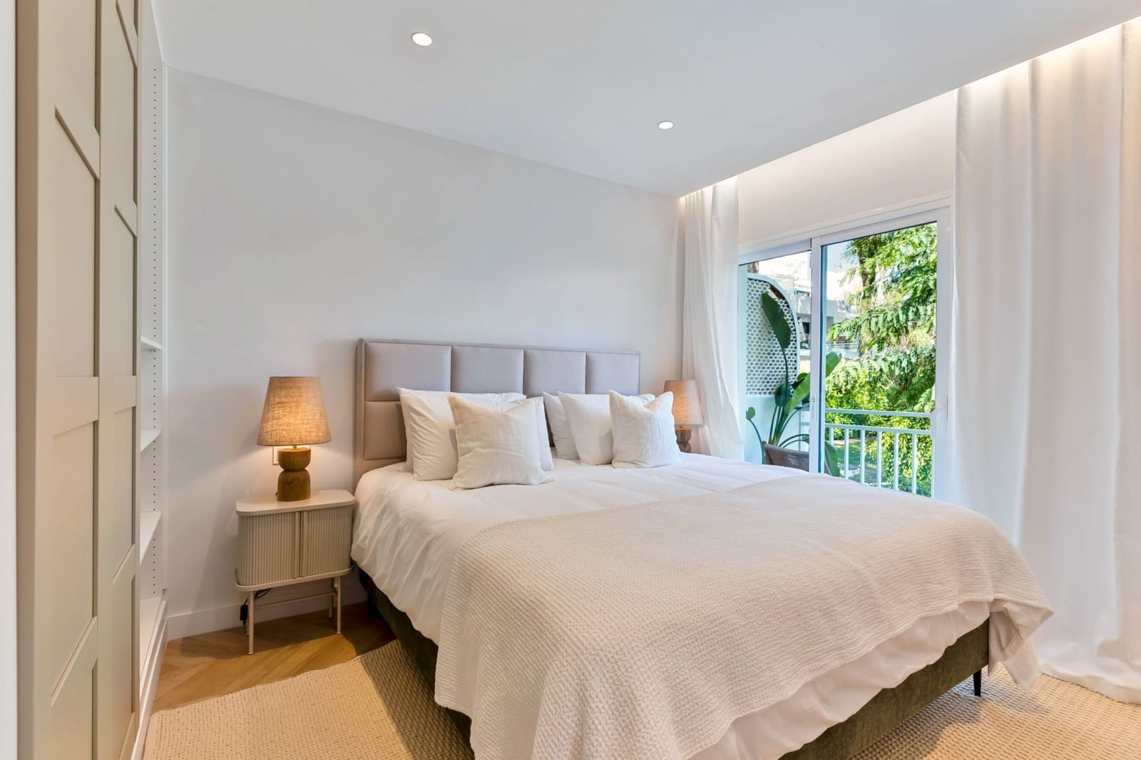 4 soveværelse Byhus til salg i Marbella med swimmingpool - € 1.099.000 (Ref: 9755331)