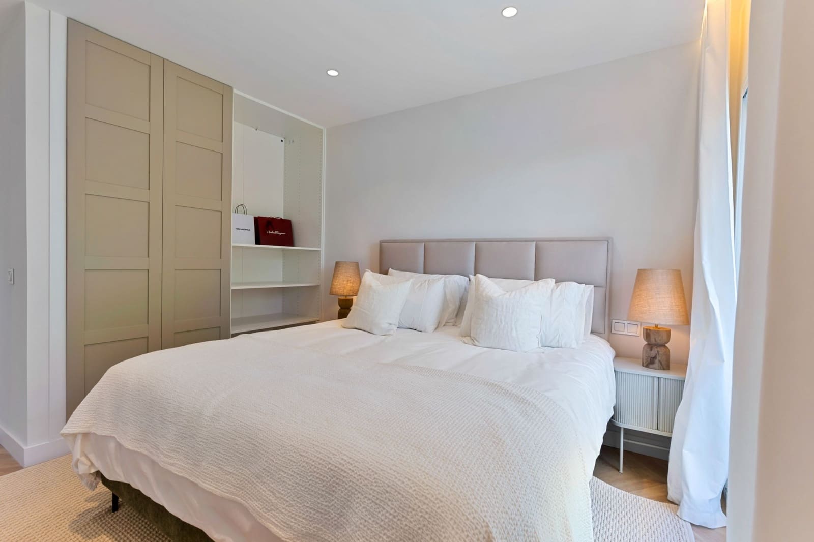 4 soveværelse Byhus til salg i Marbella med swimmingpool - € 1.099.000 (Ref: 9755331)