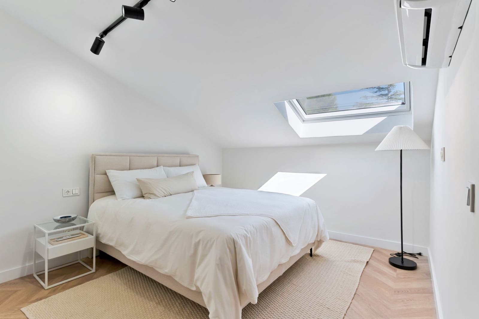 4 soveværelse Byhus til salg i Marbella med swimmingpool - € 1.099.000 (Ref: 9755331)