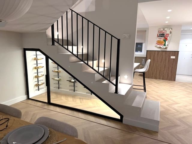 4 soverom Hus til salgs i Marbella med svømmebasseng - € 995 000 (Ref: 9755331)