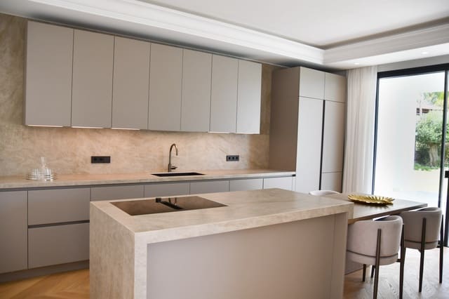 6 soveværelse Villa til salg i Marbella med swimmingpool garage - € 6.400.000 (Ref: 9755335)