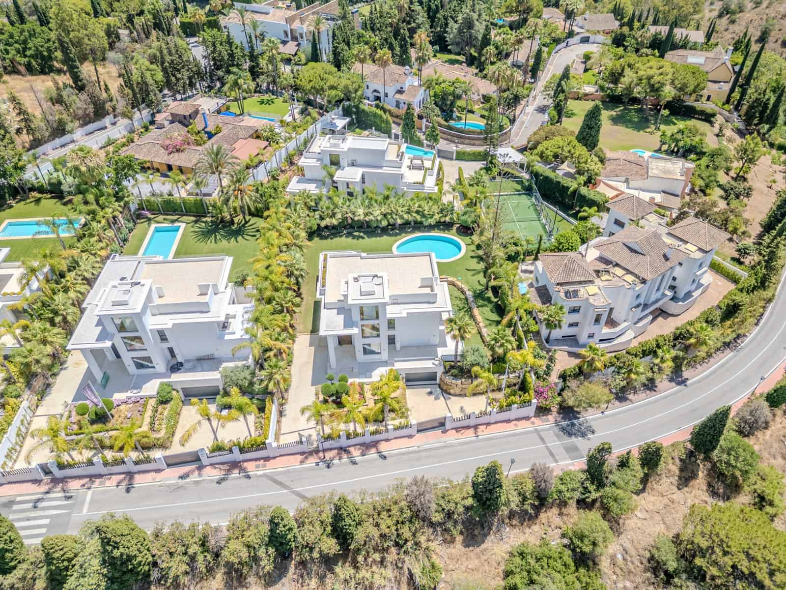 6 makuuhuone Huvila myytävänä paikassa Marbella mukana uima-altaan 
autotalli - 6 400 000 € (Ref: 9755335)