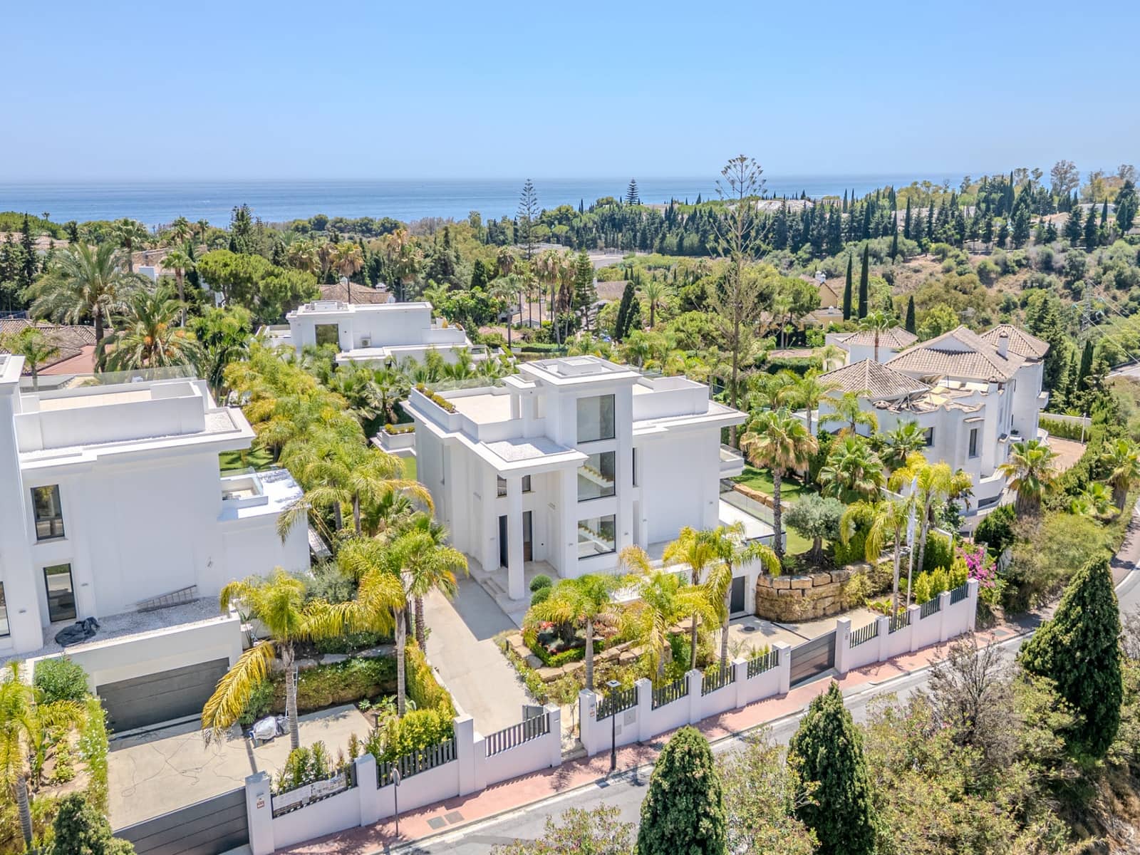 6 makuuhuone Huvila myytävänä paikassa Marbella mukana uima-altaan 
autotalli - 6 400 000 € (Ref: 9755335)