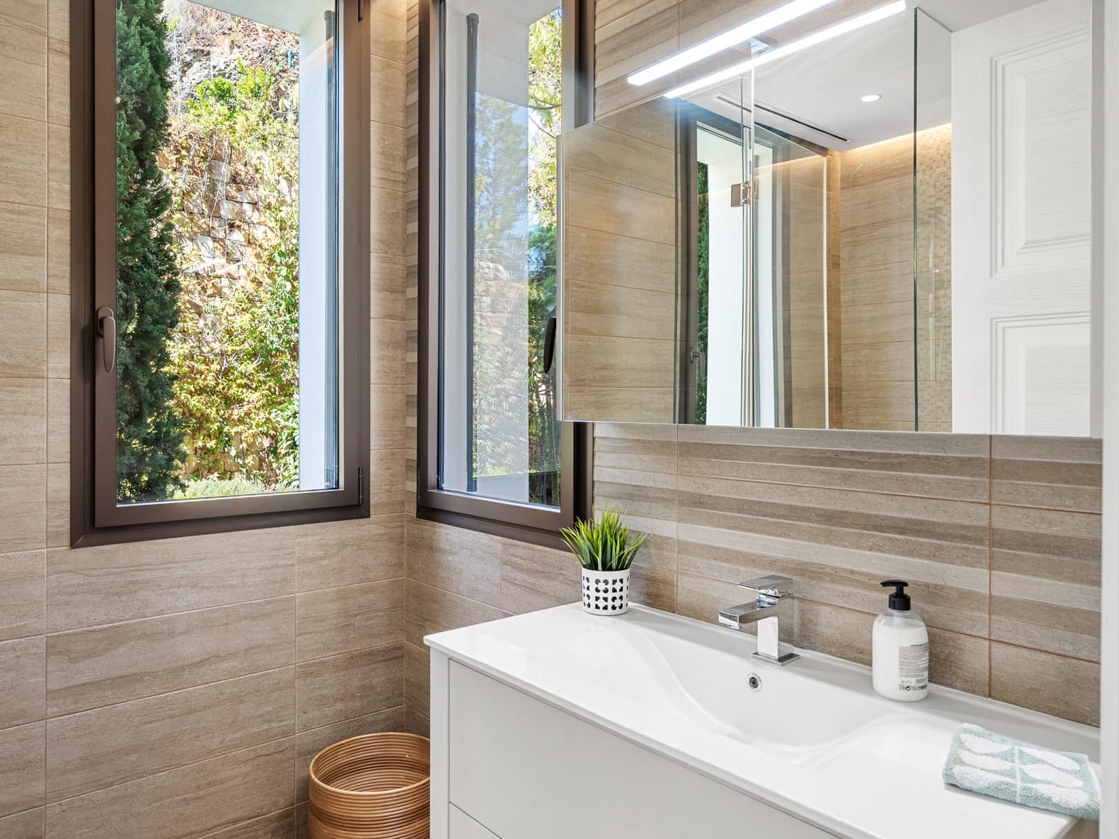 9 soveværelse Villa til salg i Benahavis med swimmingpool garage - € 8.900.000 (Ref: 9755337)