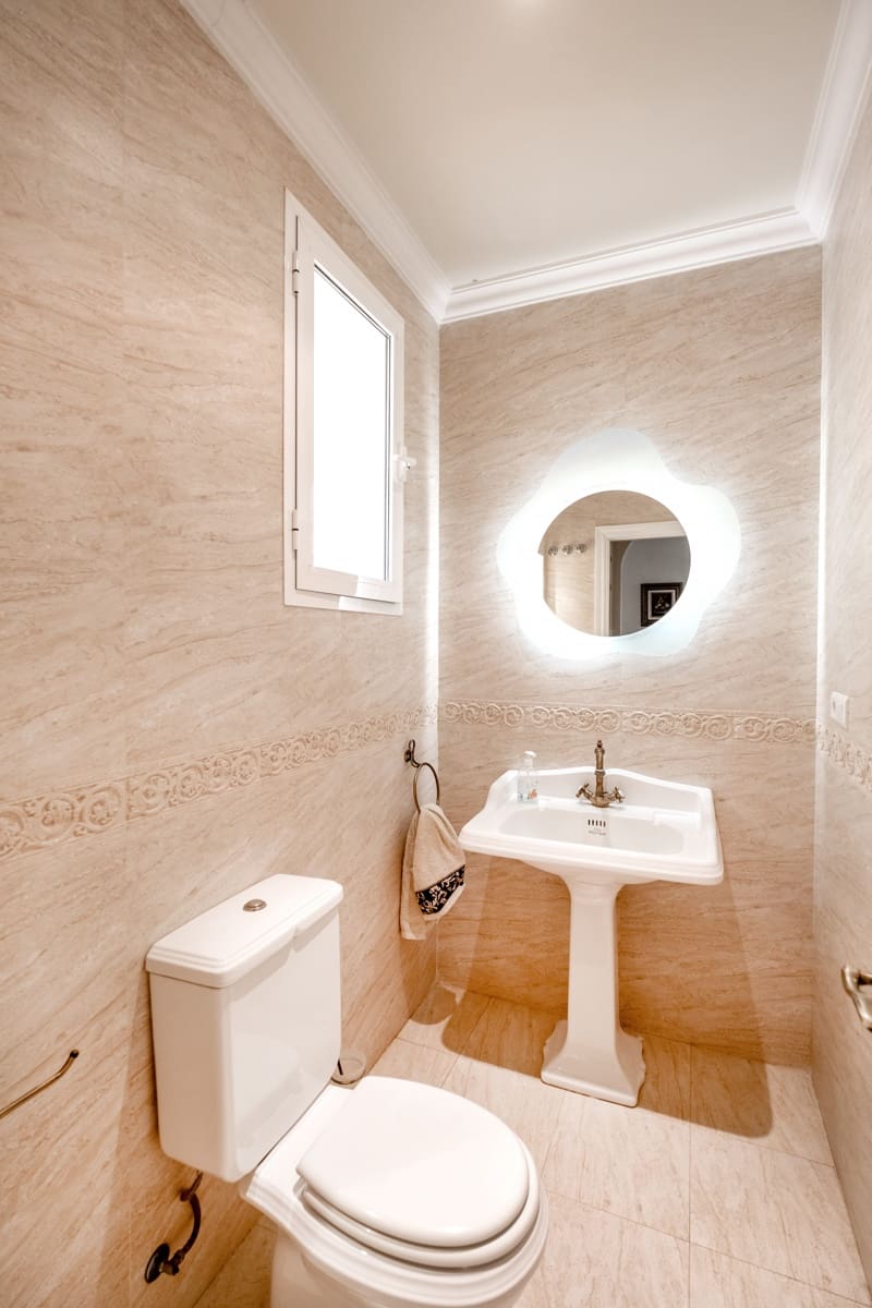 7 sovrum Finca/Hus på landet till salu i Estepona med pool garage - 2 300 000 € (Ref: 9755338)