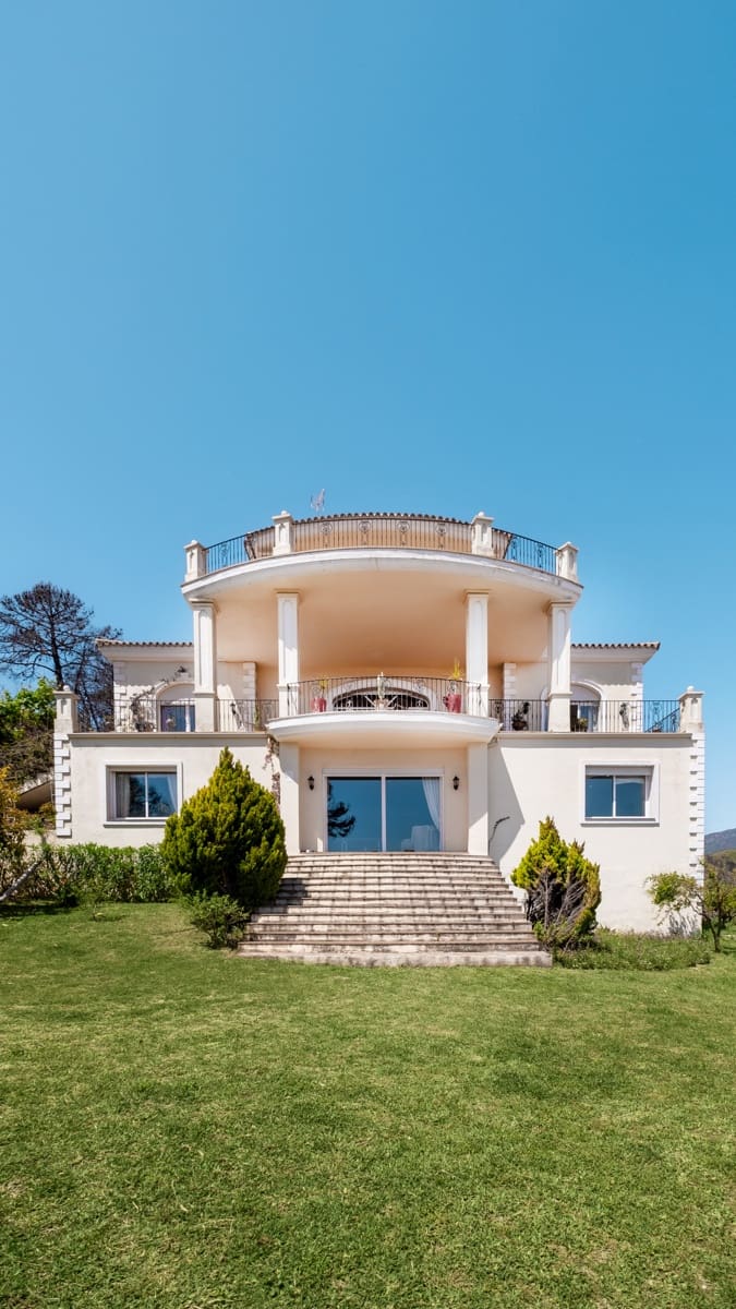 7 sovrum Finca/Hus på landet till salu i Estepona med pool garage - 2 300 000 € (Ref: 9755338)