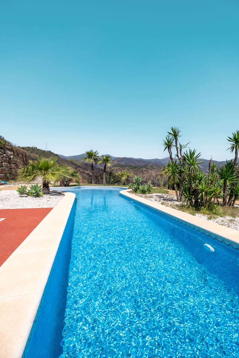 7 sovrum Finca/Hus på landet till salu i Estepona med pool garage - 2 300 000 € (Ref: 9755338)