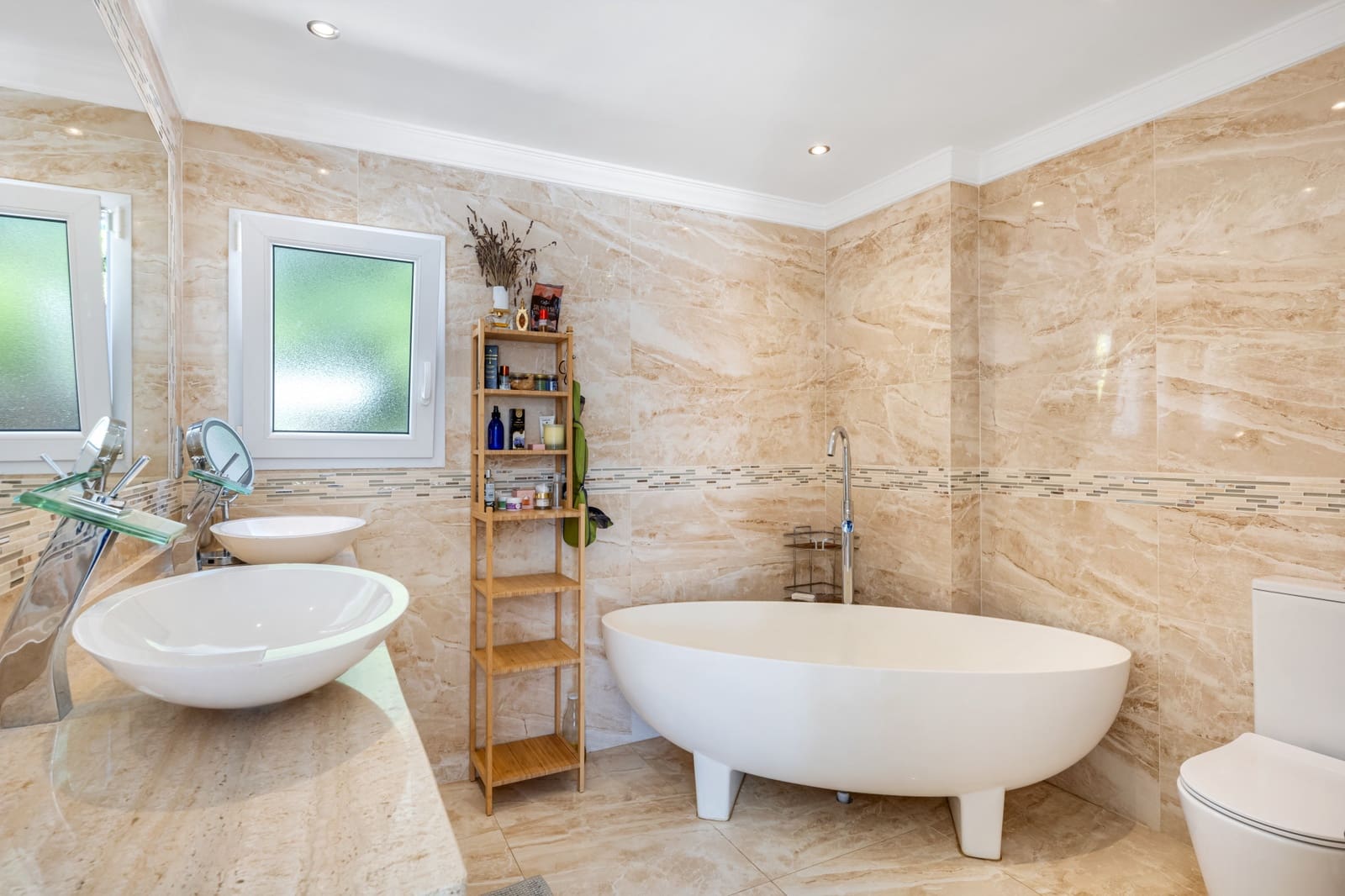 5 Zimmer Villa zu verkaufen in Marbella mit Pool Garage - 1.795.000 € (Ref: 9758527)