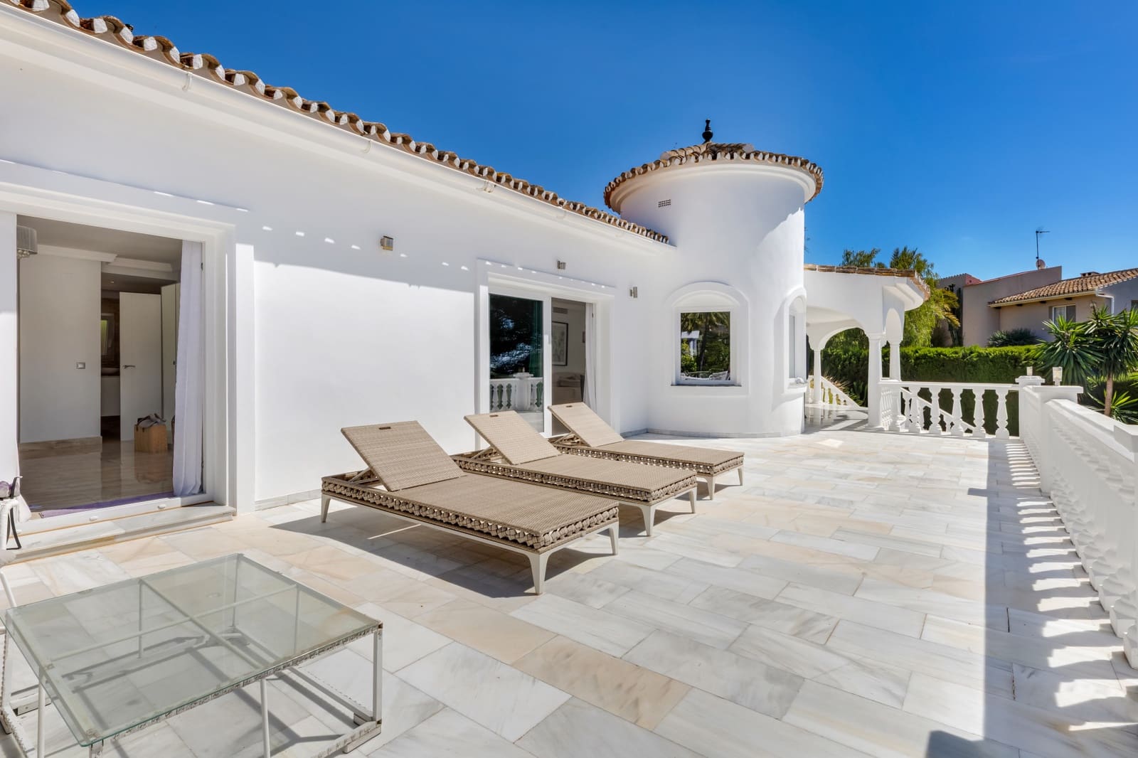 5 Zimmer Villa zu verkaufen in Marbella mit Pool Garage - 1.795.000 € (Ref: 9758527)