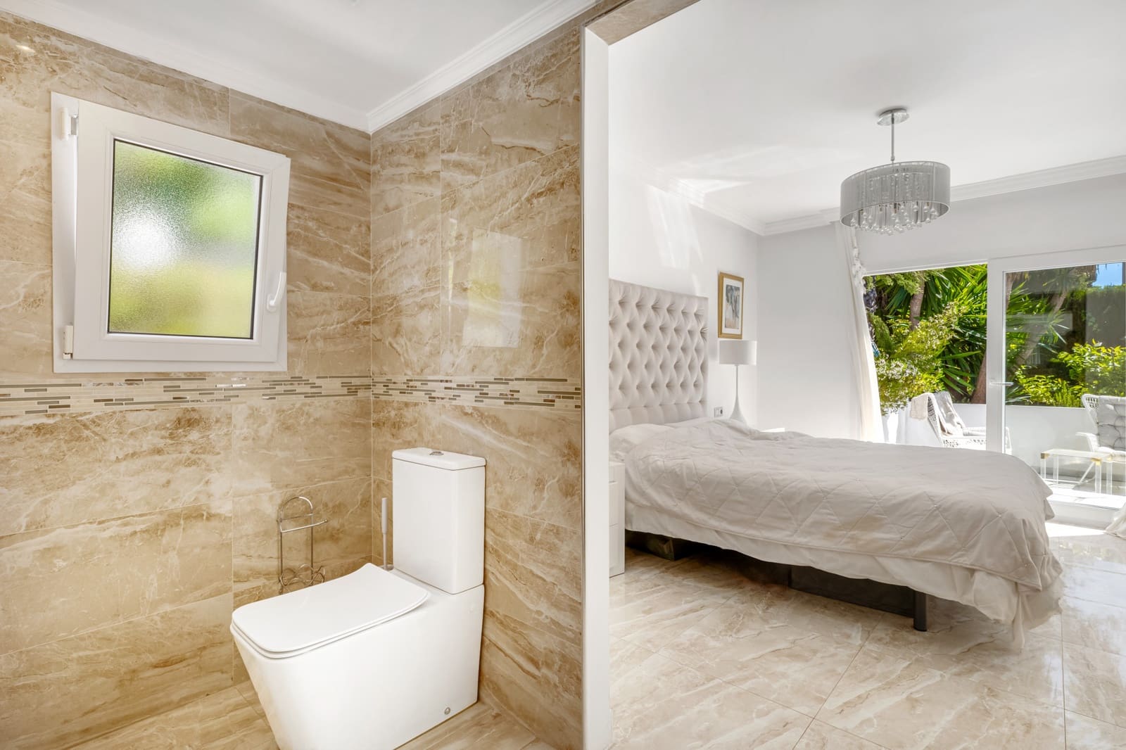 5 Zimmer Villa zu verkaufen in Marbella mit Pool Garage - 1.795.000 € (Ref: 9758527)