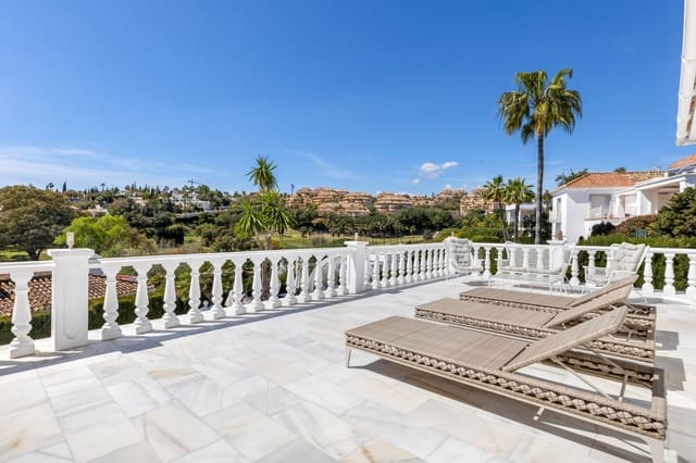 5 Zimmer Villa zu verkaufen in Marbella mit Pool Garage - 1.795.000 € (Ref: 9758527)