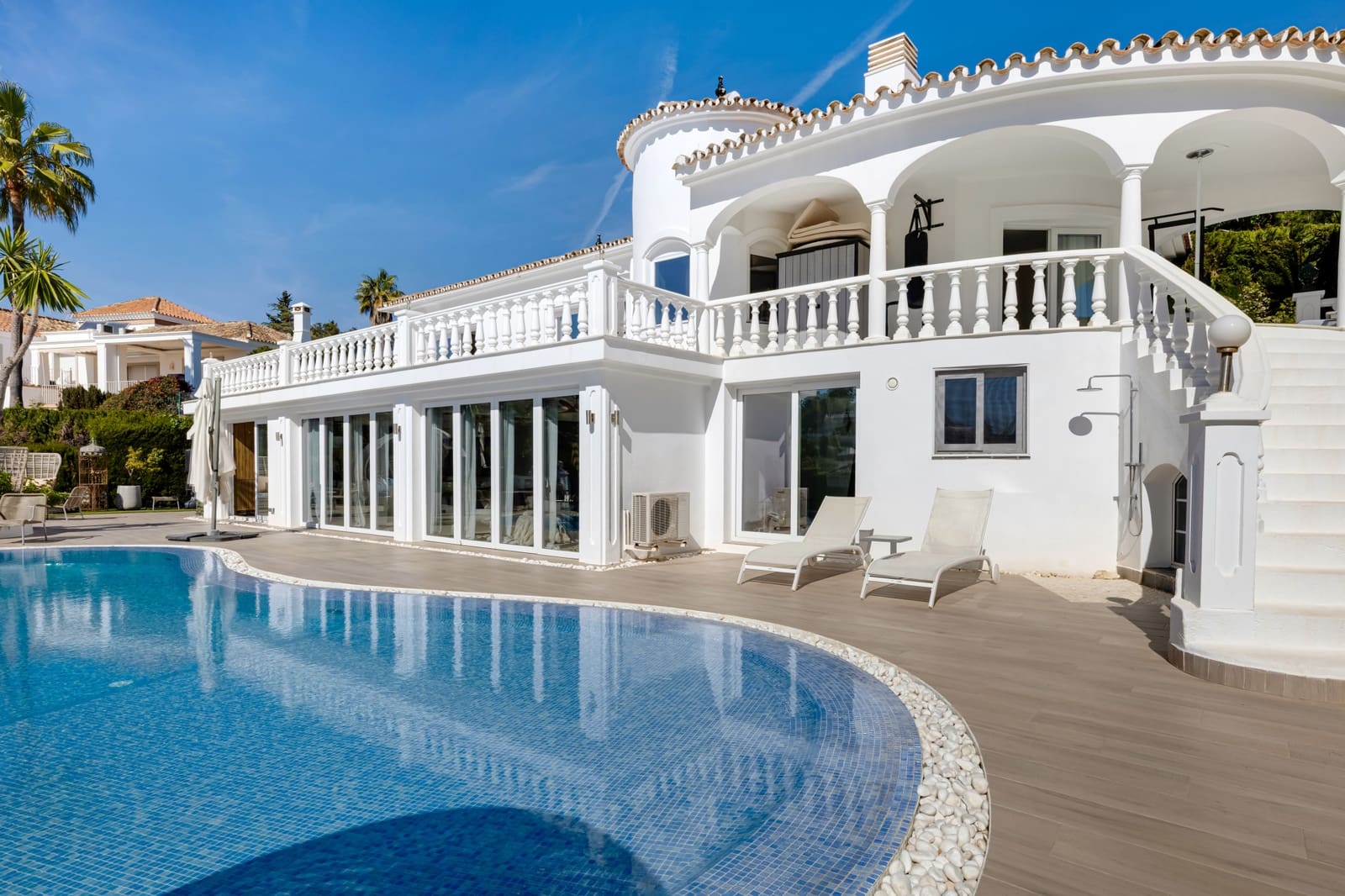 5 Zimmer Villa zu verkaufen in Marbella mit Pool Garage - 1.795.000 € (Ref: 9758527)