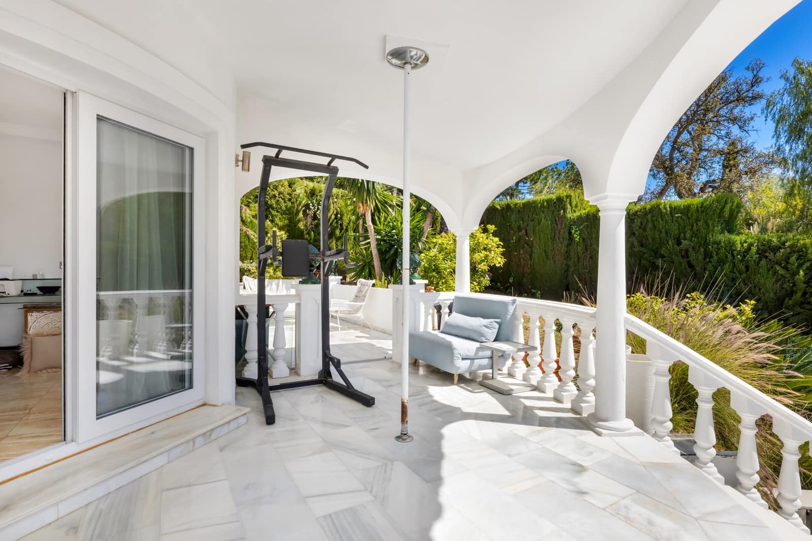 5 Zimmer Villa zu verkaufen in Marbella mit Pool Garage - 1.795.000 € (Ref: 9758527)