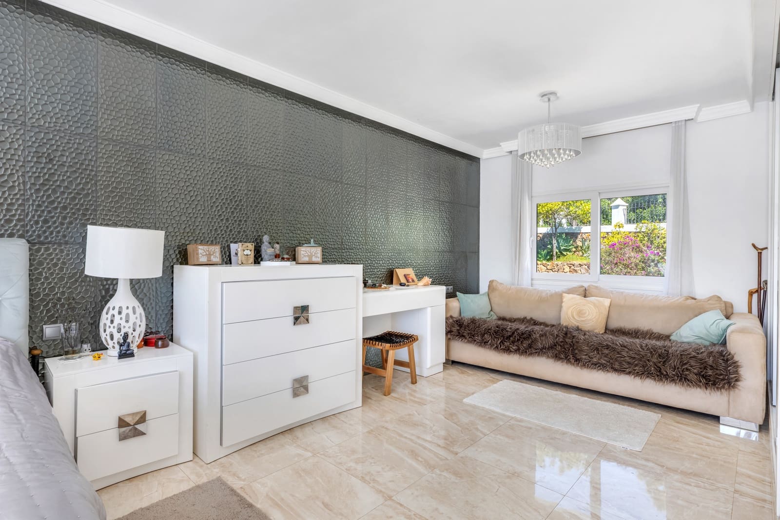 5 Zimmer Villa zu verkaufen in Marbella mit Pool Garage - 1.795.000 € (Ref: 9758527)