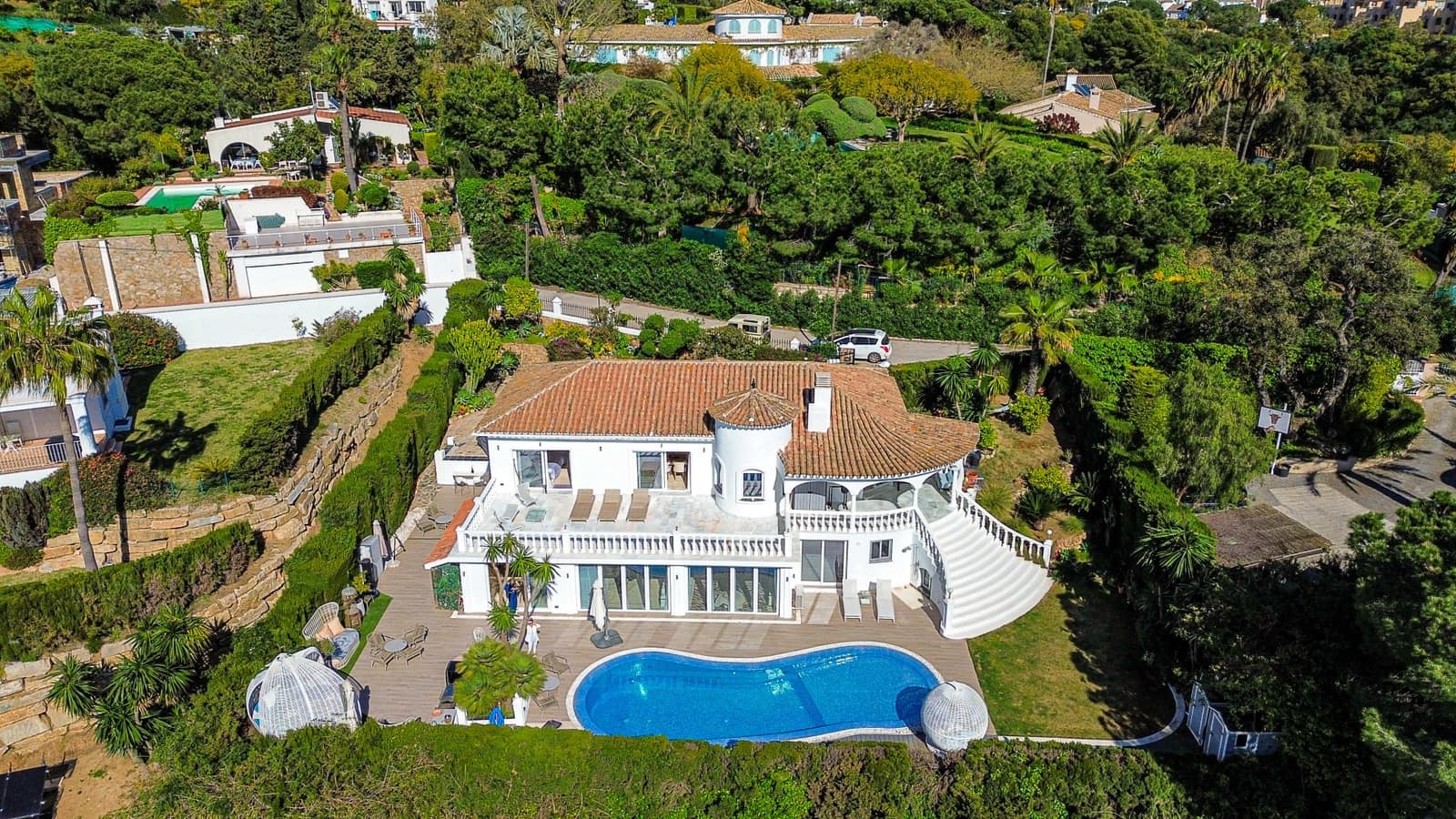 5 Zimmer Villa zu verkaufen in Marbella mit Pool Garage - 1.795.000 € (Ref: 9758527)