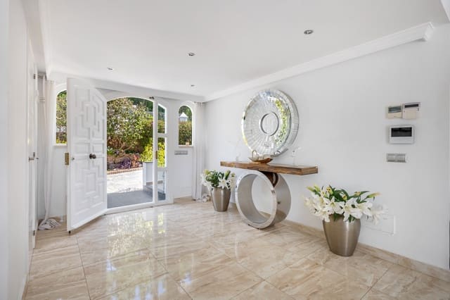 5 chambre Villa/Maison à vendre à Marbella avec piscine garage - 1 795 000 € (Ref: 9758527)