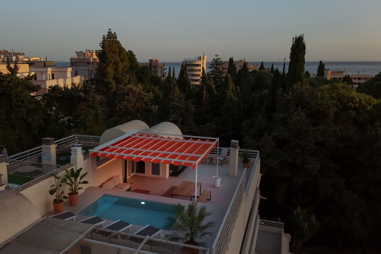 3 soveværelse Penthouse til salg i Marbella med swimmingpool - € 1.695.000 (Ref: 9772690)