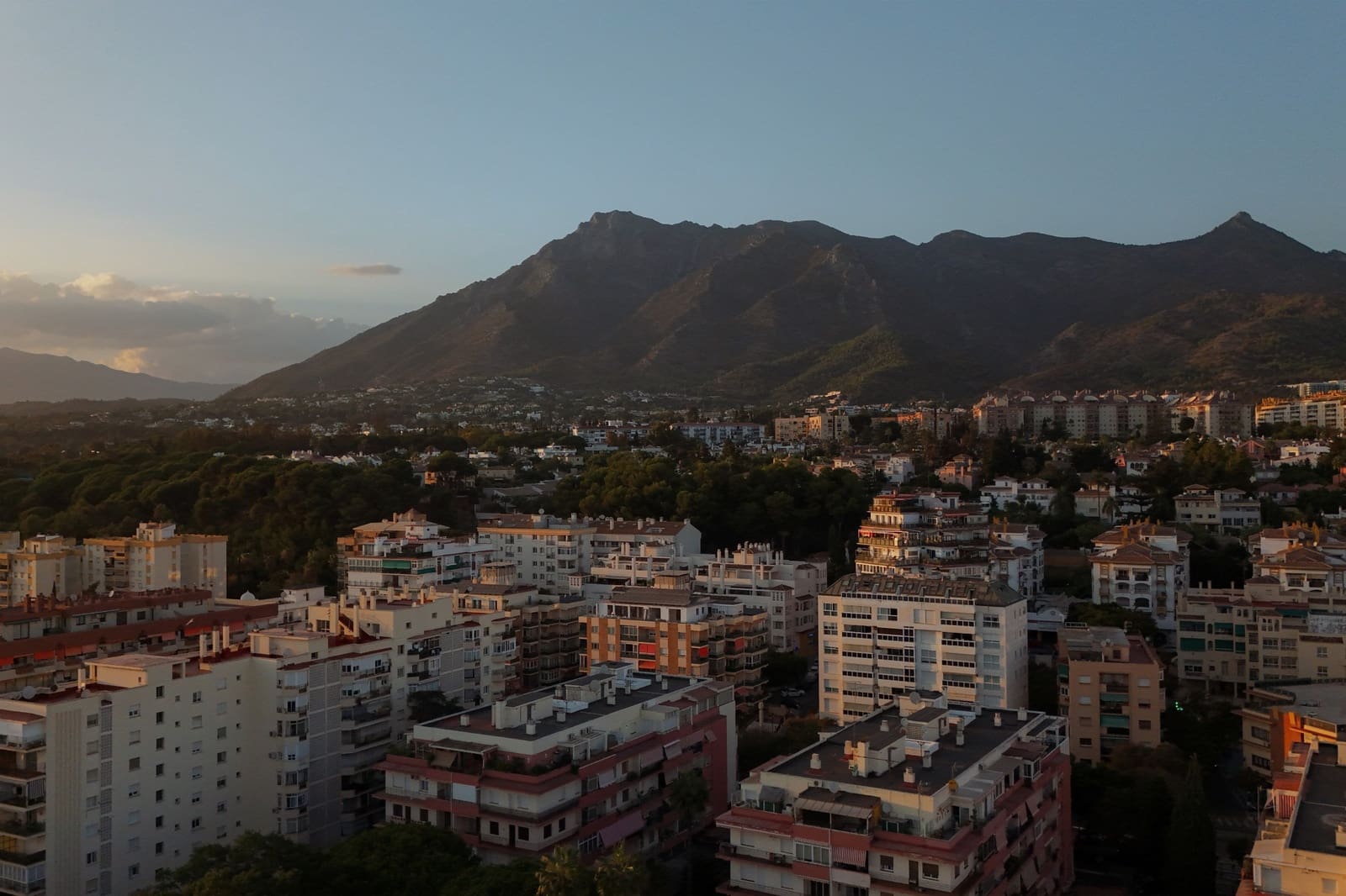 3 soveværelse Penthouse til salg i Marbella med swimmingpool - € 1.695.000 (Ref: 9772690)