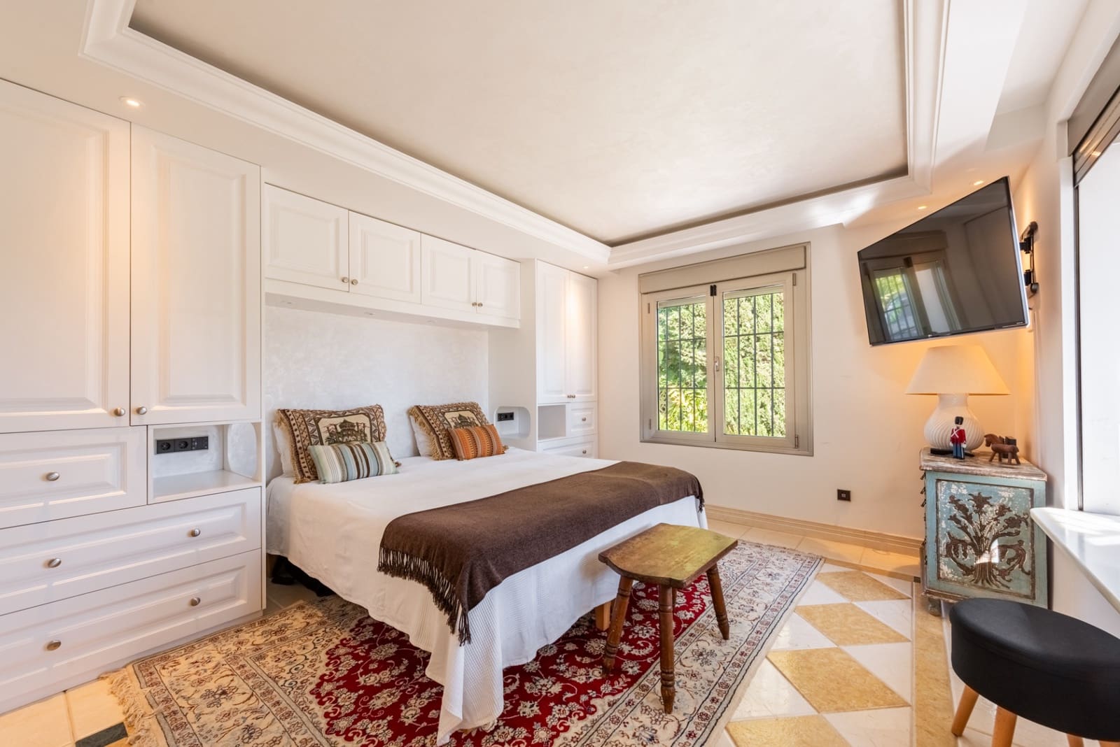 Chalet de 4 habitaciones en San Pedro de Alcantara en venta con piscina garaje - 5.850.000 € (Ref: 9772691)