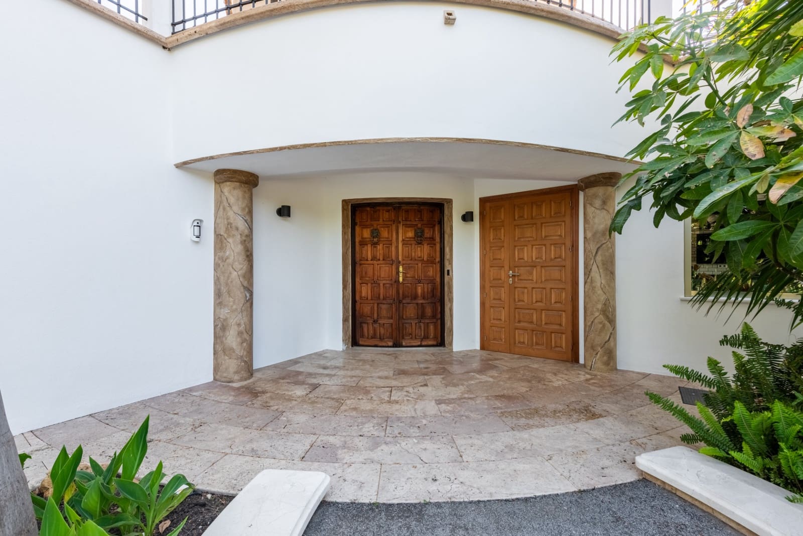 4 slaapkamer Villa te koop in San Pedro de Alcantara met zwembad garage - € 5.850.000 (Ref: 9772691)