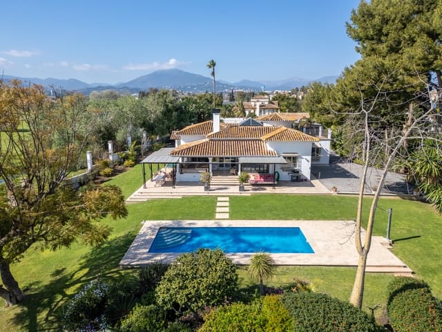 4 slaapkamer Villa te koop in San Pedro de Alcantara, Marbella met zwembad garage - € 5.850.000 (Ref: 9772691)