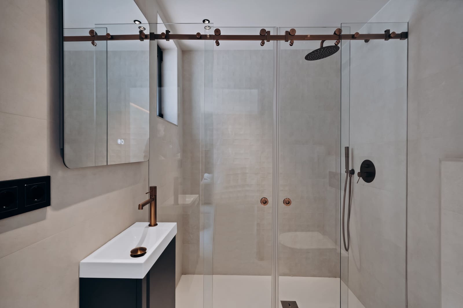 4 makuuhuone Paritalo myytävänä paikassa Puerto Banus mukana uima-altaan 
autotalli - 1 350 000 € (Ref: 9783014)