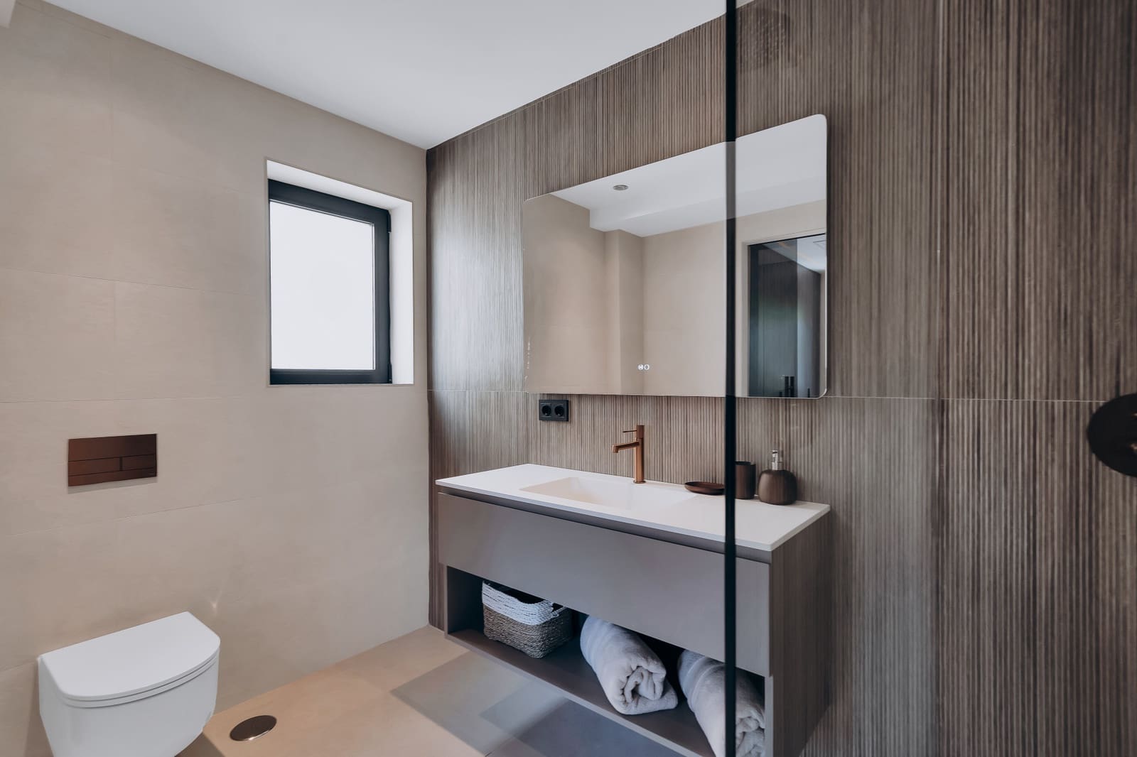 4 makuuhuone Paritalo myytävänä paikassa Puerto Banus mukana uima-altaan 
autotalli - 1 350 000 € (Ref: 9783014)