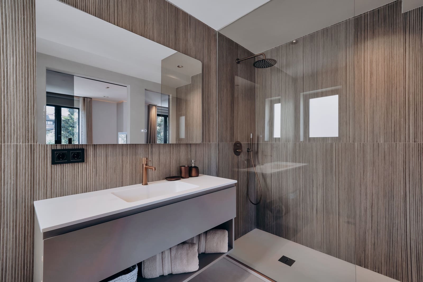 4 makuuhuone Paritalo myytävänä paikassa Puerto Banus mukana uima-altaan 
autotalli - 1 350 000 € (Ref: 9783014)