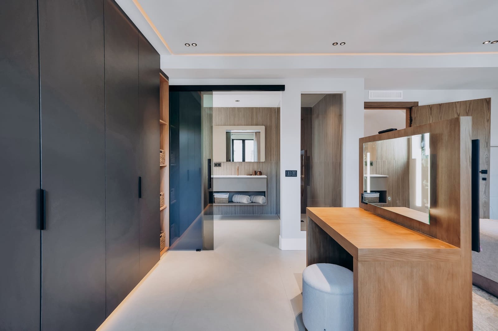 4 chambre Villa/Maison Semi-Mitoyenne à vendre à Puerto Banus avec piscine garage - 1 350 000 € (Ref: 9783014)