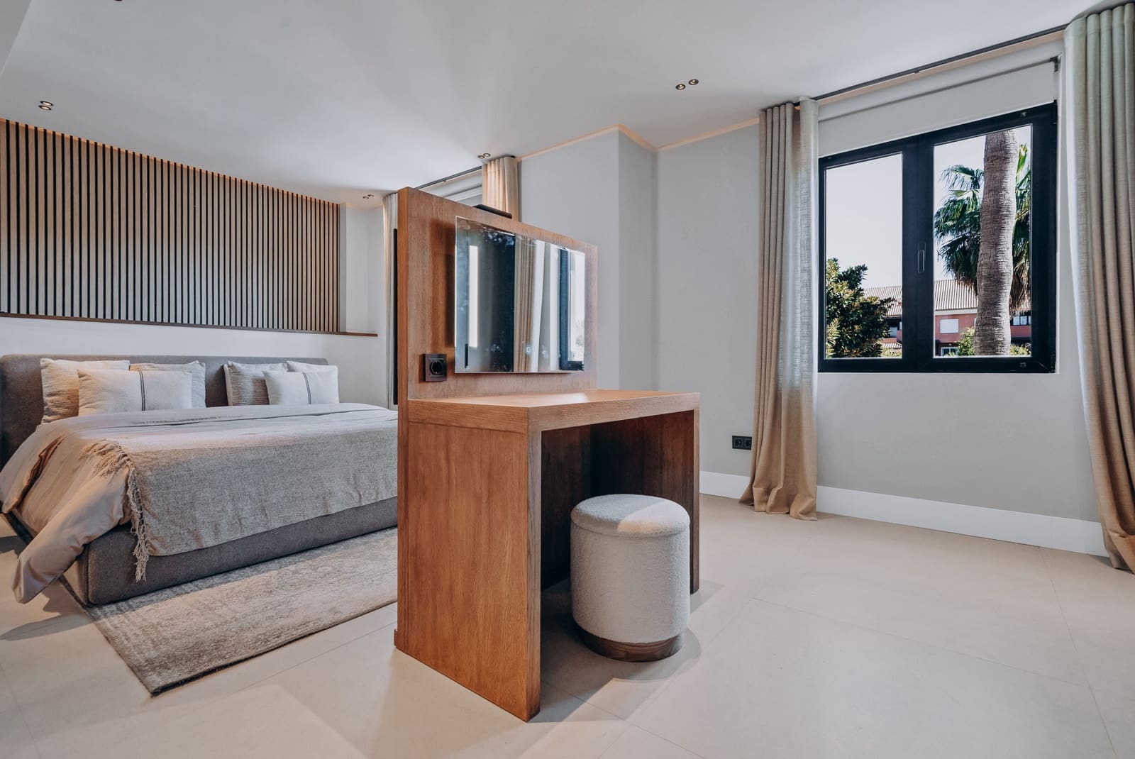4 chambre Villa/Maison Semi-Mitoyenne à vendre à Puerto Banus avec piscine garage - 1 350 000 € (Ref: 9783014)