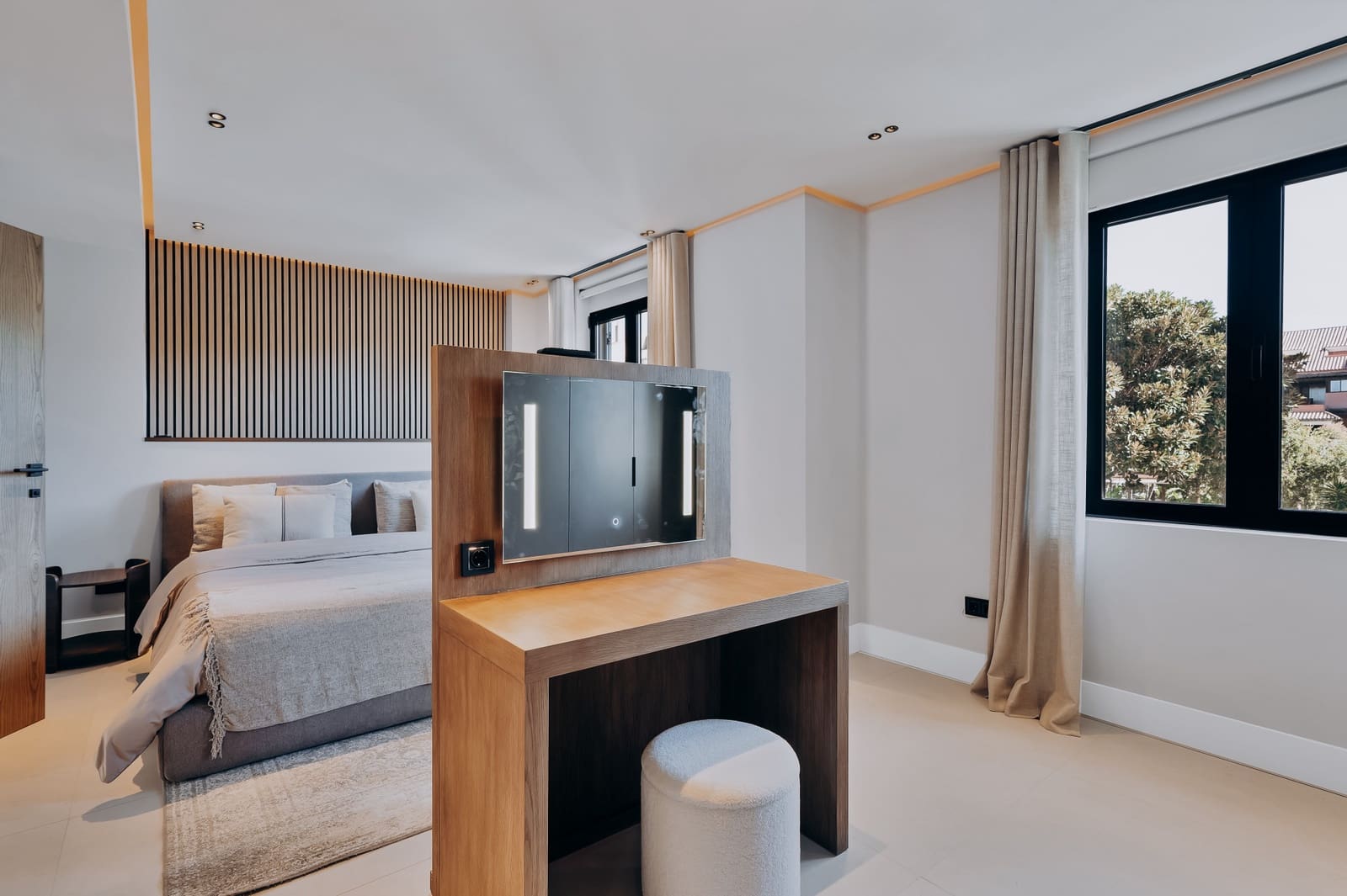 4 chambre Villa/Maison Semi-Mitoyenne à vendre à Puerto Banus avec piscine garage - 1 350 000 € (Ref: 9783014)