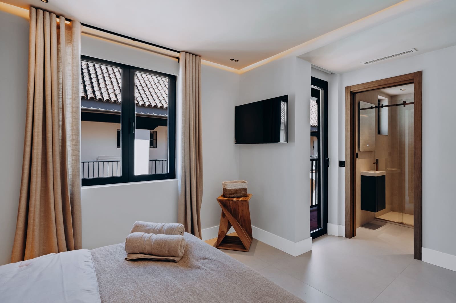 4 chambre Villa/Maison Semi-Mitoyenne à vendre à Puerto Banus avec piscine garage - 1 350 000 € (Ref: 9783014)