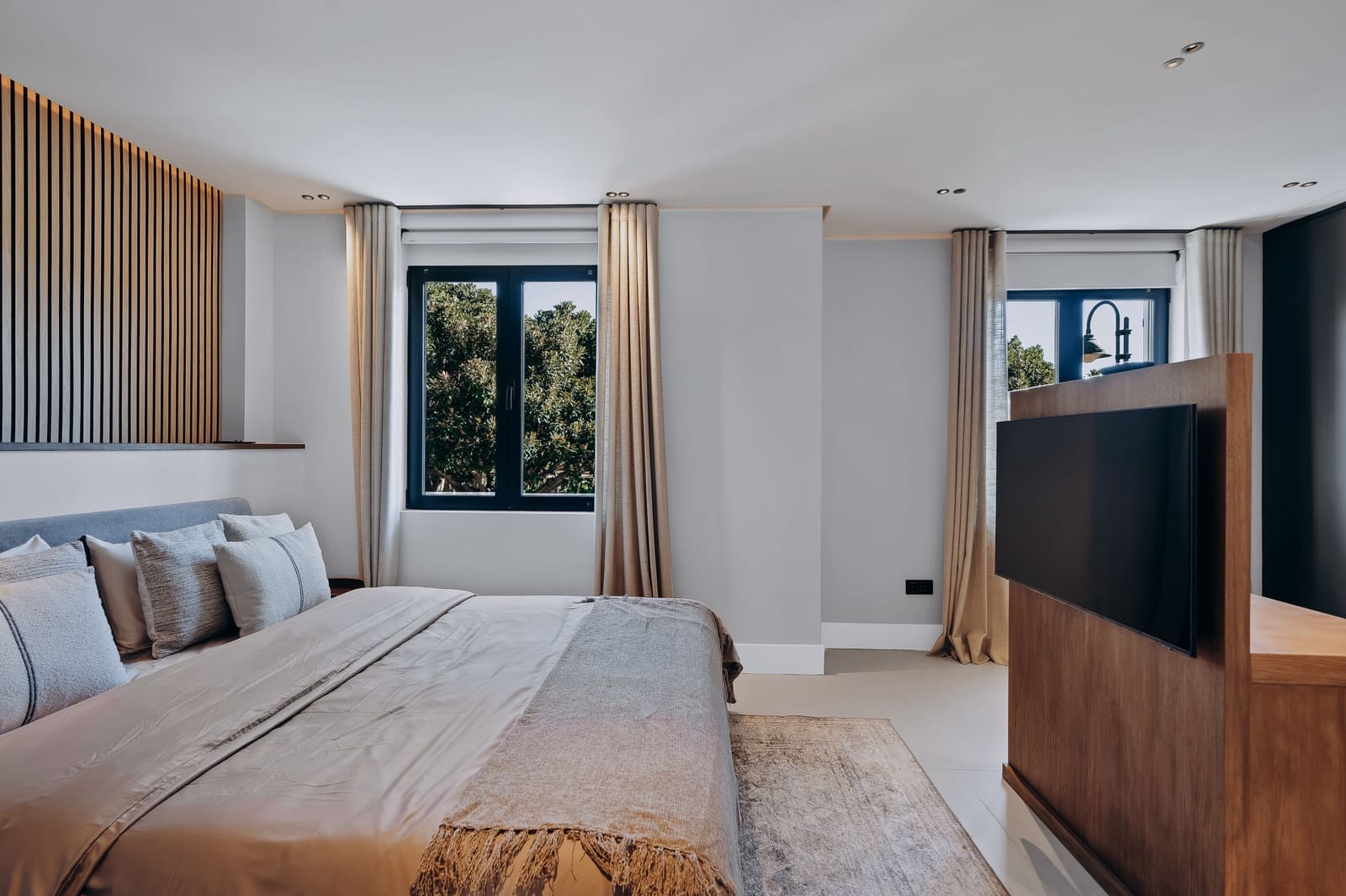 4 chambre Villa/Maison Semi-Mitoyenne à vendre à Puerto Banus avec piscine garage - 1 350 000 € (Ref: 9783014)