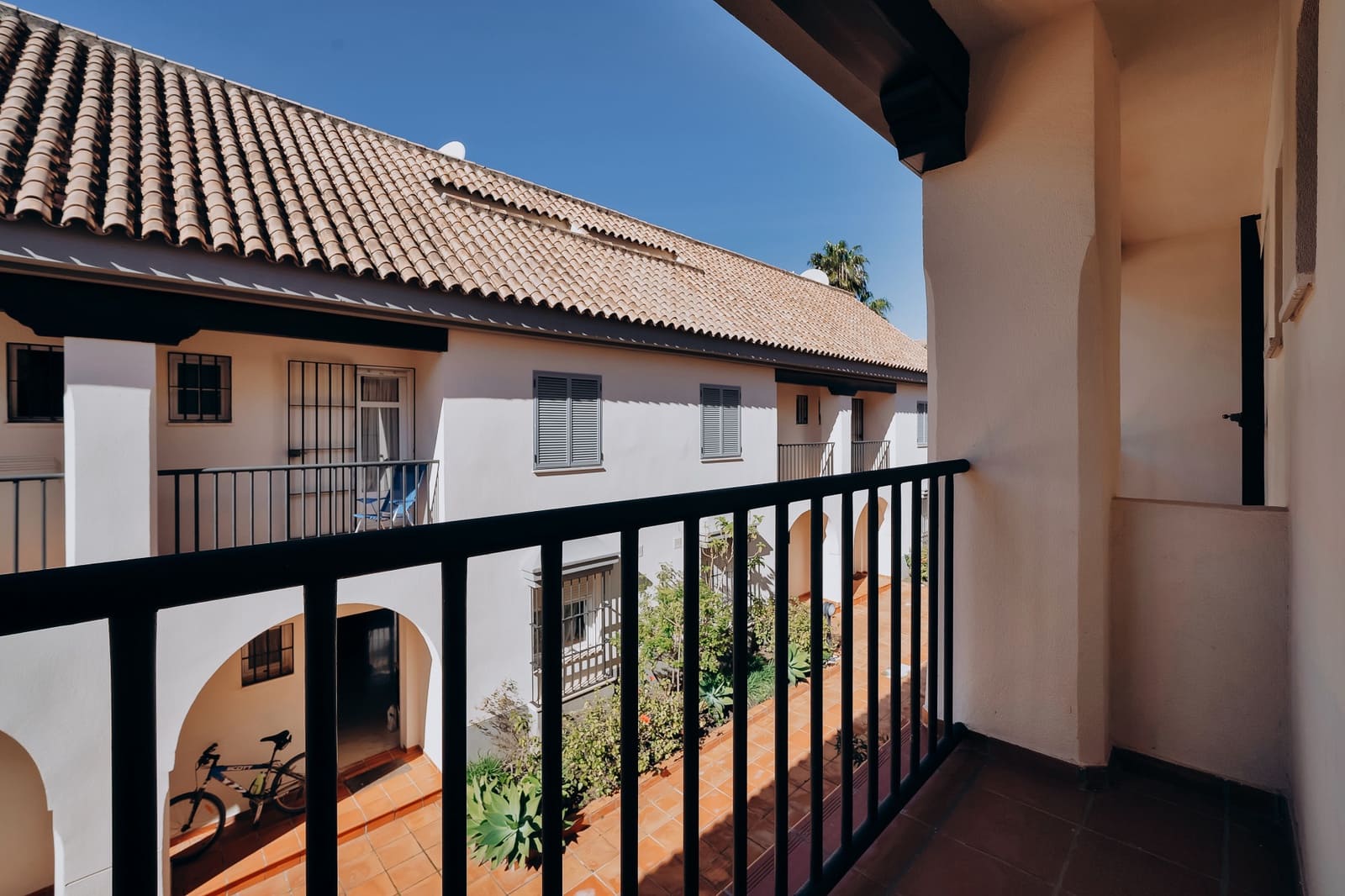 4 chambre Villa/Maison Semi-Mitoyenne à vendre à Puerto Banus avec piscine garage - 1 350 000 € (Ref: 9783014)