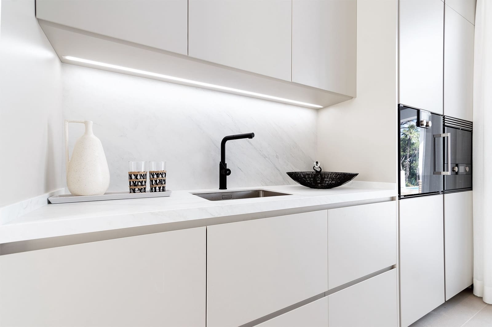 4 bedroom Villa for sale in Golden Mile with pool garage - € 4,500,000 (Ref: 9788139)