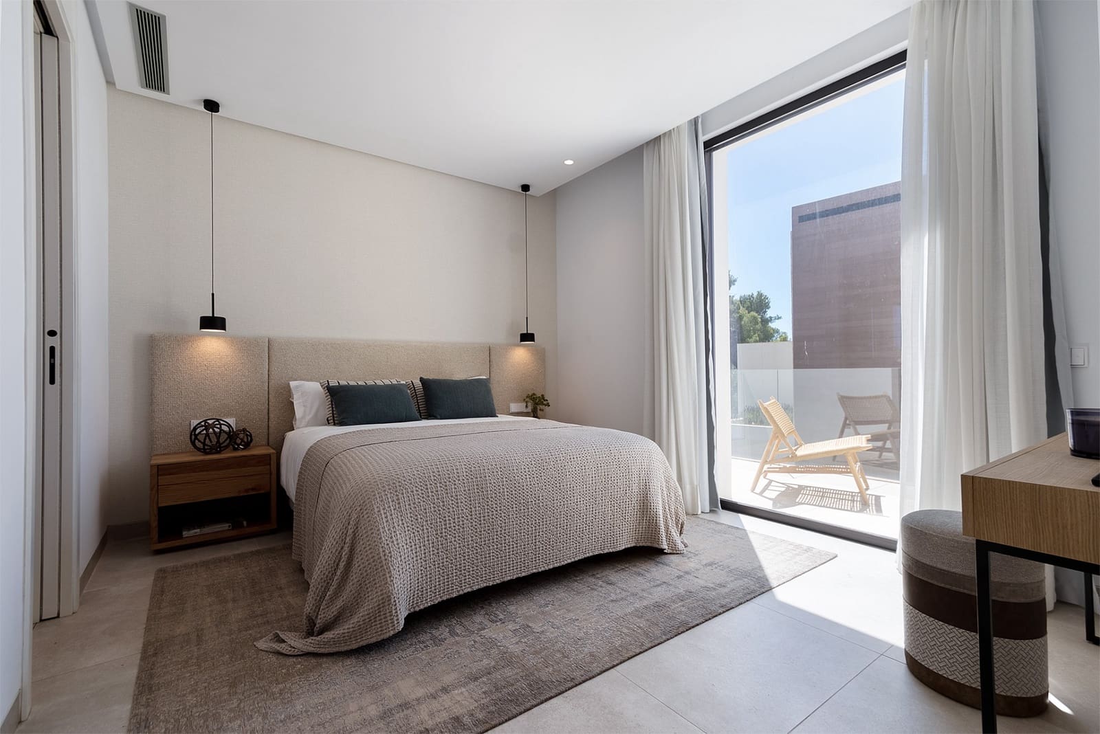 4 bedroom Villa for sale in Golden Mile with pool garage - € 4,500,000 (Ref: 9788139)