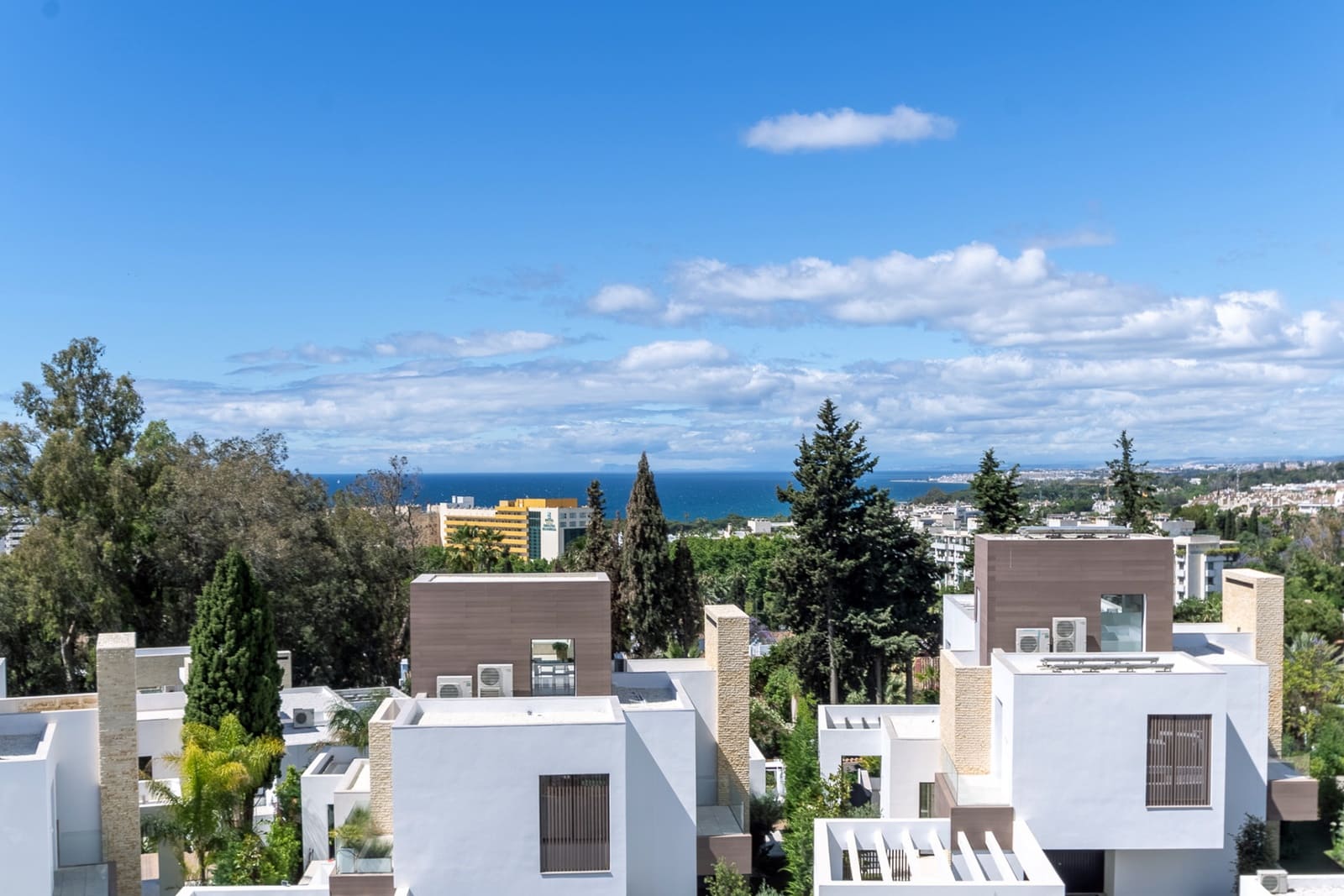 4 bedroom Villa for sale in Golden Mile with pool garage - € 4,500,000 (Ref: 9788139)