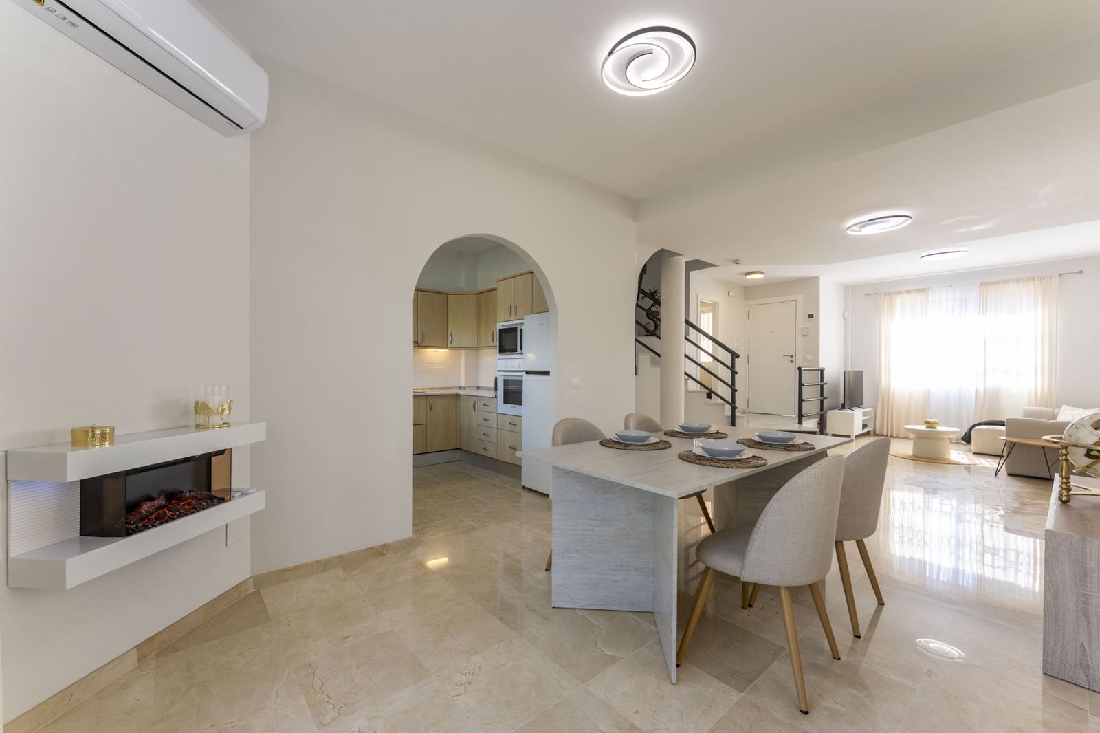 3 chambre Maison de Ville à vendre à Marbella avec piscine garage - 649 000 € (Ref: 9790240)