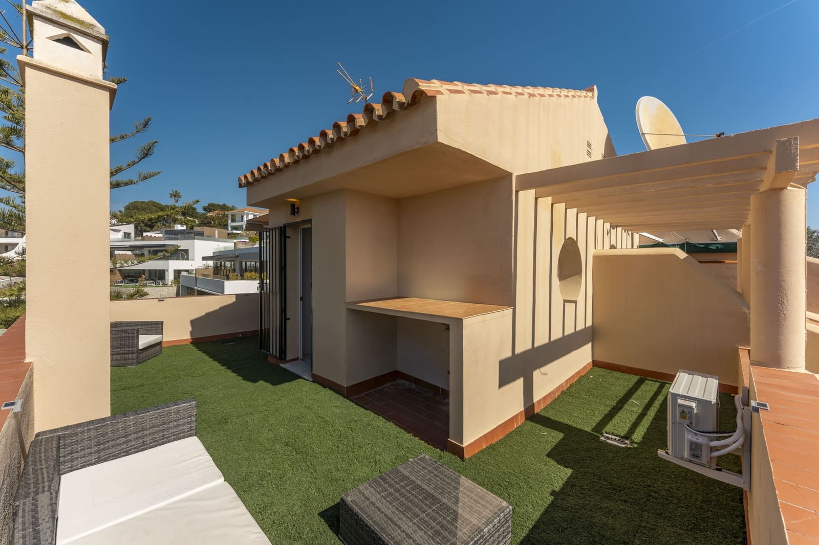 3 chambre Maison de Ville à vendre à Marbella avec piscine garage - 649 000 € (Ref: 9790240)