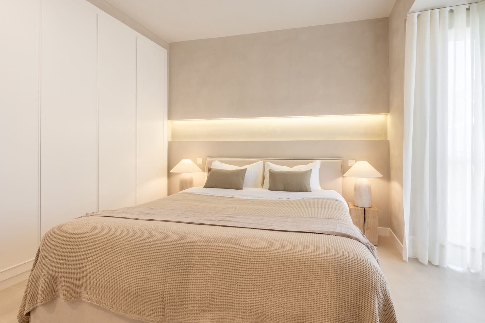 3 sypialnia Dom na sprzedaż w Marbella z basenem garażem - 1 725 000 € (Ref: 9798670)